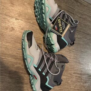 BNWT Adidas Terrex Gray and Mint Trail Sneakers size 7